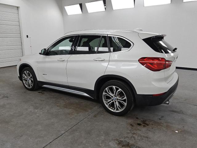 WBXHT3C35H5F83283 - 2017 BMW X1 XDRIVE28I WHITE photo 2