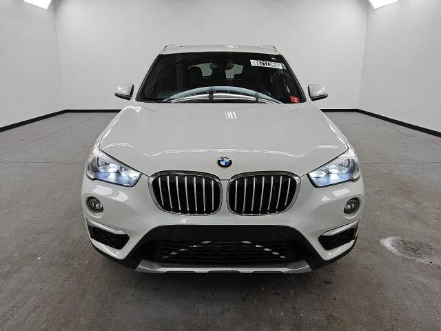 WBXHT3C35H5F83283 - 2017 BMW X1 XDRIVE28I WHITE photo 5