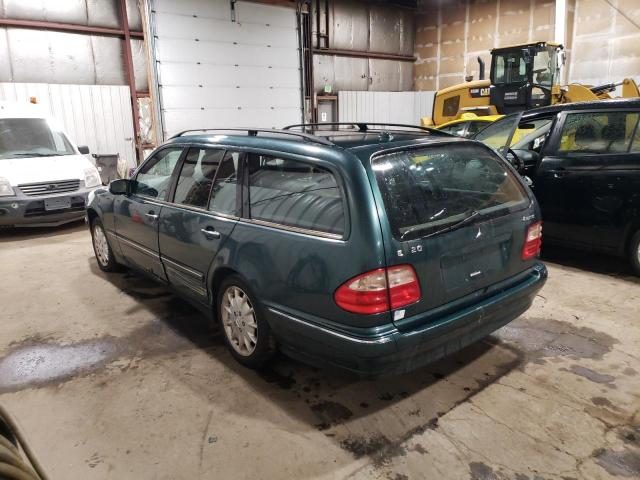 WDBJH82J01X048333 - 2001 MERCEDES-BENZ E 320 4MATIC GREEN photo 2