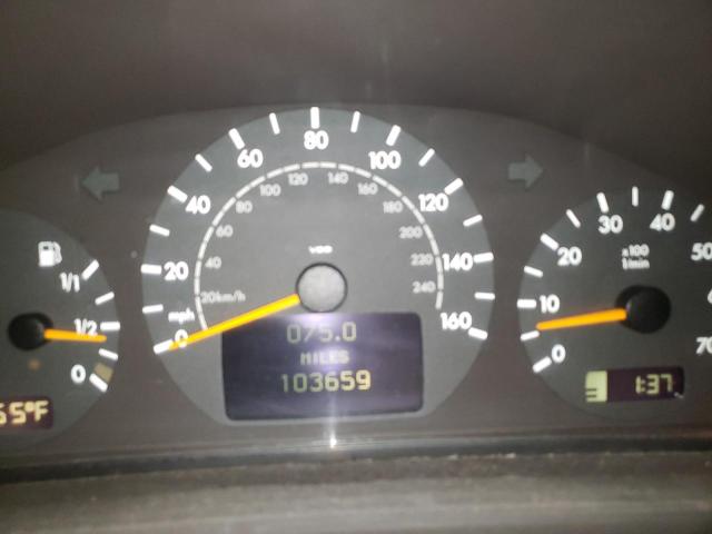 WDBJH82J01X048333 - 2001 MERCEDES-BENZ E 320 4MATIC GREEN photo 9