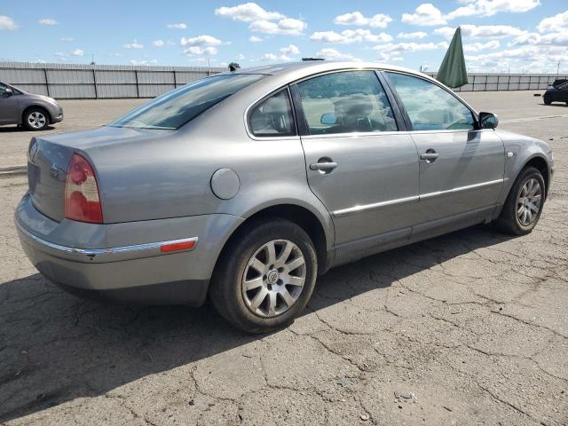 WVWPD63B33P097497 - 2003 VOLKSWAGEN PASSAT GLS GRAY photo 3
