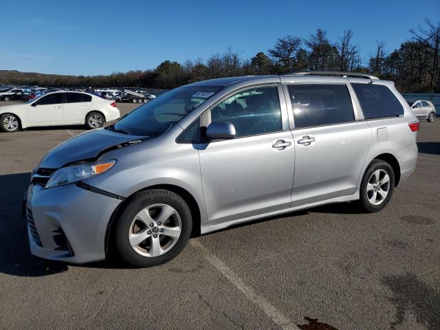 2018 TOYOTA SIENNA LE, 