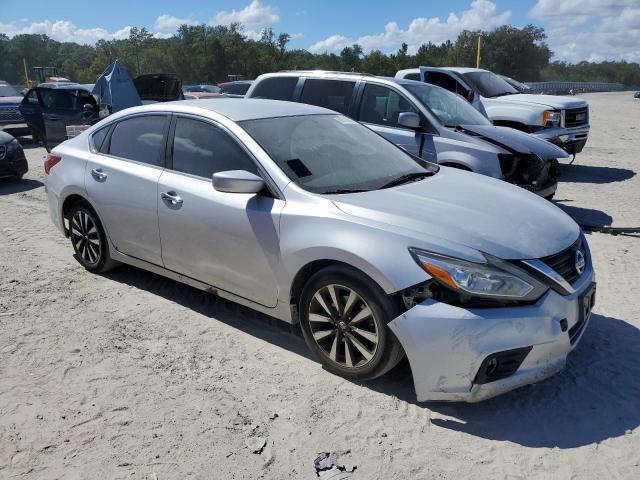 1N4AL3AP7JC243478 - 2018 NISSAN ALTIMA 2.5 Gümüş foto 4