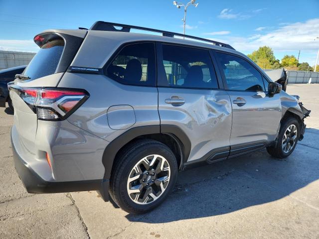 JF2SLDBC3SH496982 - 2025 SUBARU FORESTER PREMIUM Grau Foto 3