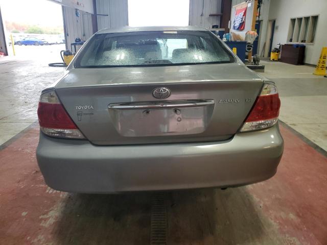 4T1BE32K75U620317 - 2005 TOYOTA CAMRY LE 银色 照片 6