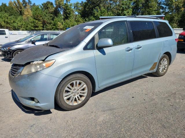 2016 TOYOTA SIENNA XLE, 