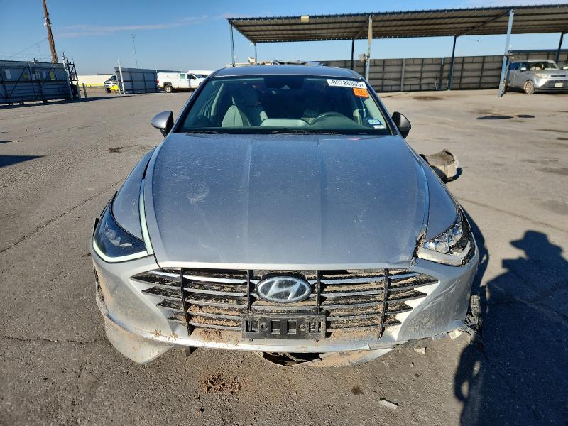 5NPEG4JAXMH075717 - 2021 HYUNDAI SONATA SE Silber Foto 5