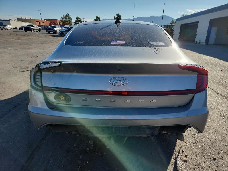 5NPEG4JAXMH075717 - 2021 HYUNDAI SONATA SE Silber Foto 6