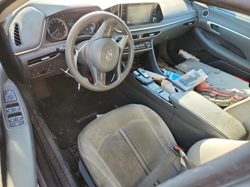 5NPEG4JAXMH075717 - 2021 HYUNDAI SONATA SE Silber Foto 8