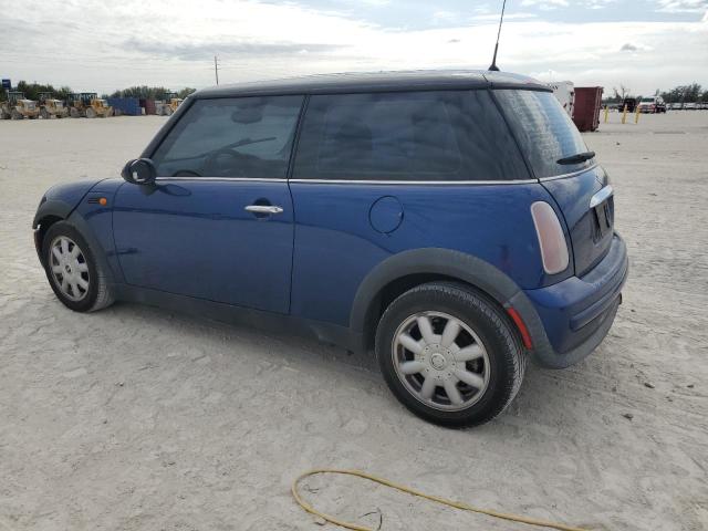 WMWRC33484TJ59493 - 2004 MINI COOPER BLUE photo 2