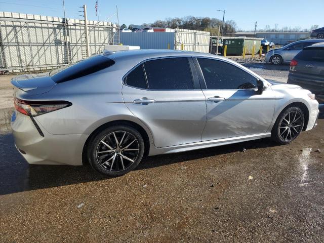 4T1G11AK0PU819557 - 2023 TOYOTA CAMRY SE NIGHT SHADE SILVER photo 3