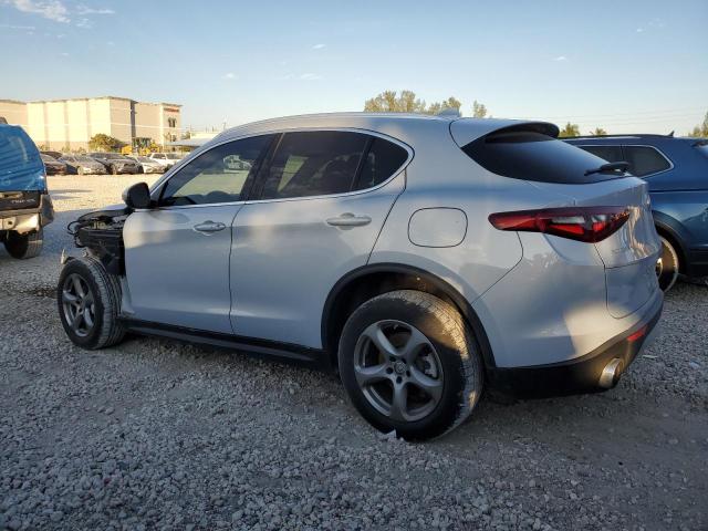 ZASPAJANXM7D11886 - 2021 ALFA ROMEO STELVIO SPORT Серебристый фото 2
