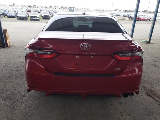 4T1G11AK3PU115966 - 2023 TOYOTA CAMRY SE NIGHT SHADE RED photo 6