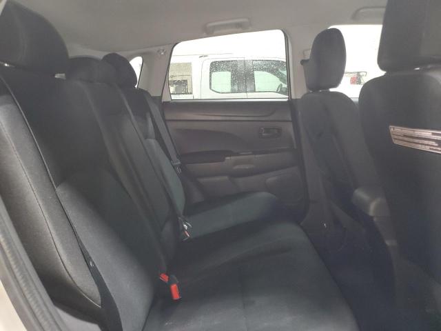 4A4AP3AU1FE016456 - 2015 MITSUBISHI OUTLANDER SPORT ES Gümüş foto 11