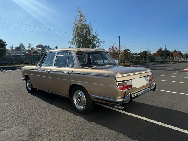 1326213 - 1967 BMW 2000 GOLD photo 3