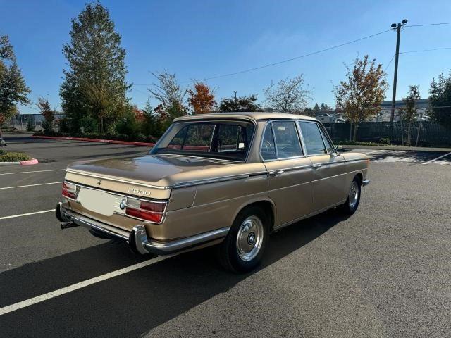1326213 - 1967 BMW 2000 GOLD photo 4