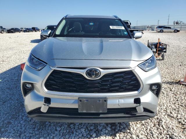 5TDGZRBH2LS513876 - 2020 TOYOTA HIGHLANDER XLE SILVER photo 5