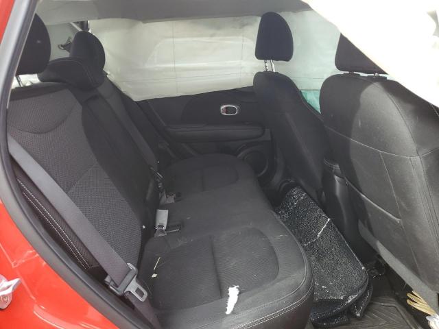 KNDJP3A53H7427221 - 2017 KIA SOUL + RED photo 10