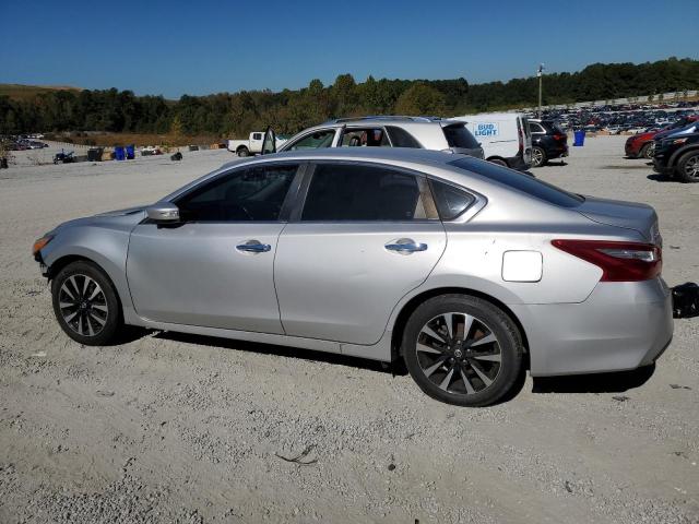 1N4AL3AP5JC234679 - 2018 NISSAN ALTIMA 2.5 Silber Foto 2