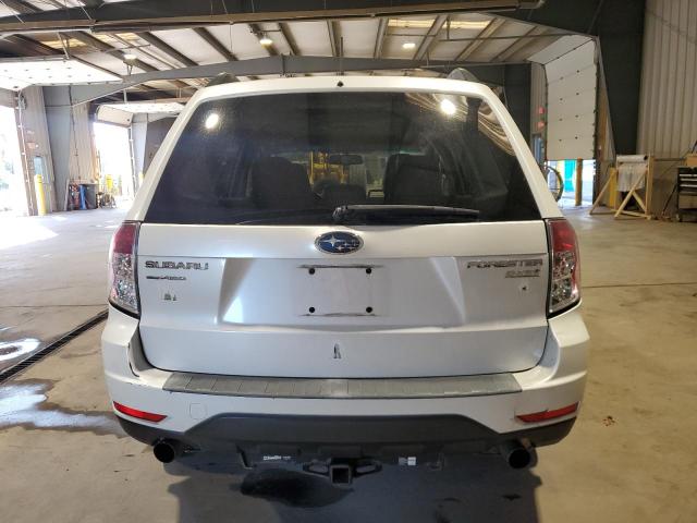JF2SHADC3BH750008 - 2011 SUBARU FORESTER 2.5X PREMIUM WHITE photo 6
