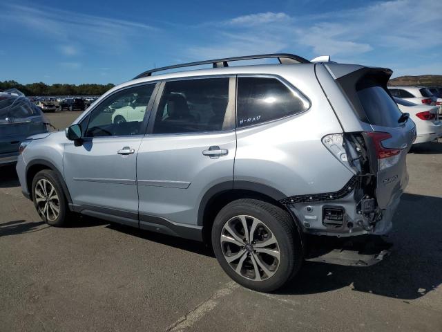 JF2SKAUC9MH573677 - 2021 SUBARU FORESTER LIMITED Күміс фото 2