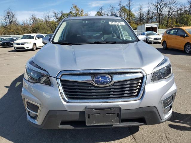 JF2SKAUC9MH573677 - 2021 SUBARU FORESTER LIMITED Күміс фото 5