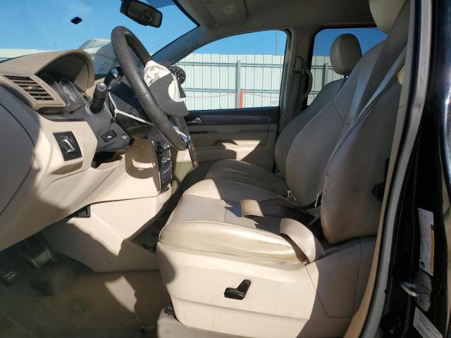 2V4RW3D17AR231176 - 2010 VOLKSWAGEN ROUTAN SE BLACK photo 7