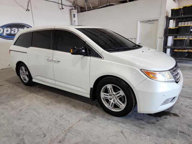 5FNRL5H90DB060222 - 2013 HONDA ODYSSEY TOURING Blanc photo 4