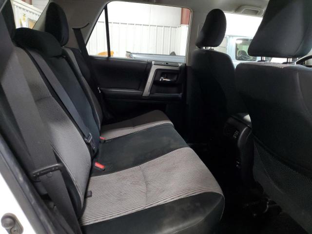 JTEBU5JR8J5517005 - 2018 TOYOTA 4RUNNER SR5/SR5 PREMIUM Biały zdjęcie 11