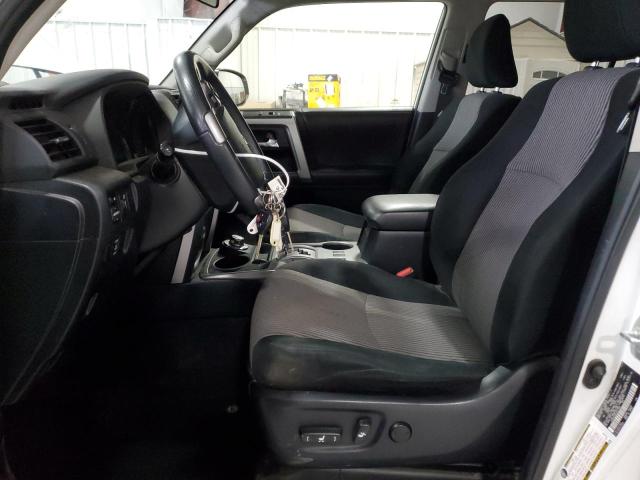 JTEBU5JR8J5517005 - 2018 TOYOTA 4RUNNER SR5/SR5 PREMIUM Biały zdjęcie 7