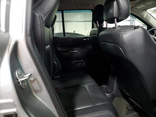 1C4NJDEBXGD721806 - 2016 JEEP COMPASS LATITUDE Արծաթագույն լուսանկար 11