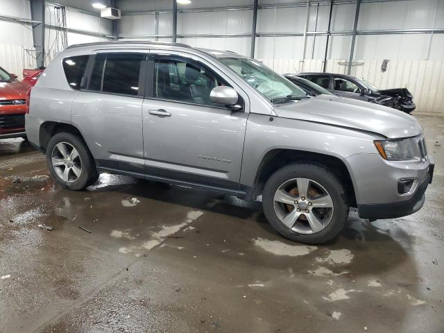 1C4NJDEBXGD721806 - 2016 JEEP COMPASS LATITUDE Արծաթագույն լուսանկար 4