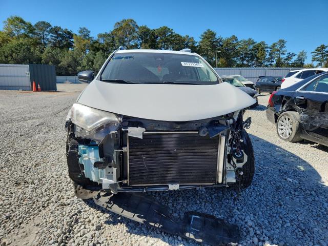 JTMZFREV3JJ202275 - 2018 TOYOTA RAV4 LE Weiß Foto 5