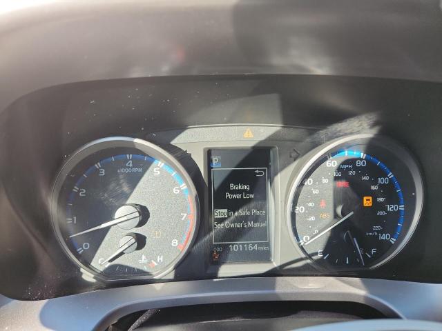 JTMZFREV3JJ202275 - 2018 TOYOTA RAV4 LE Weiß Foto 9