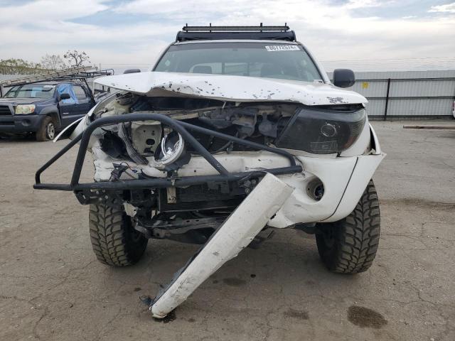 5TETU62N75Z111021 - 2005 TOYOTA TACOMA PRERUNNER ACCESS CAB WHITE photo 5