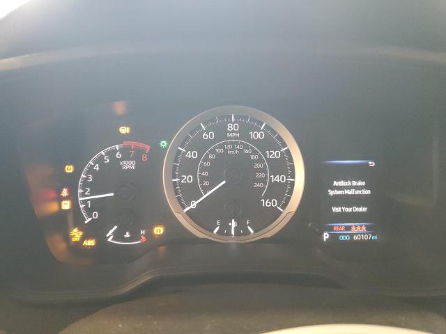 5YFEPRAE7LP071030 - 2020 TOYOTA COROLLA LE ვერცხლისფერი ფოტო 9