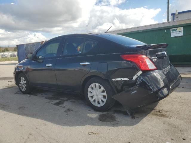 3N1CN7AP4GL821055 - 2016 NISSAN VERSA S BLACK photo 2