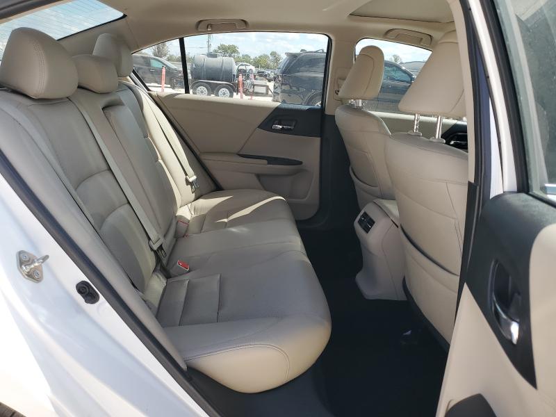 1HGCR3F91HA025247 - 2017 HONDA ACCORD TOURING WHITE photo 10