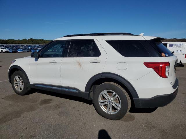 1FMSK8DH9RGA17249 - 2024 FORD EXPLORER XLT Blanco foto 2