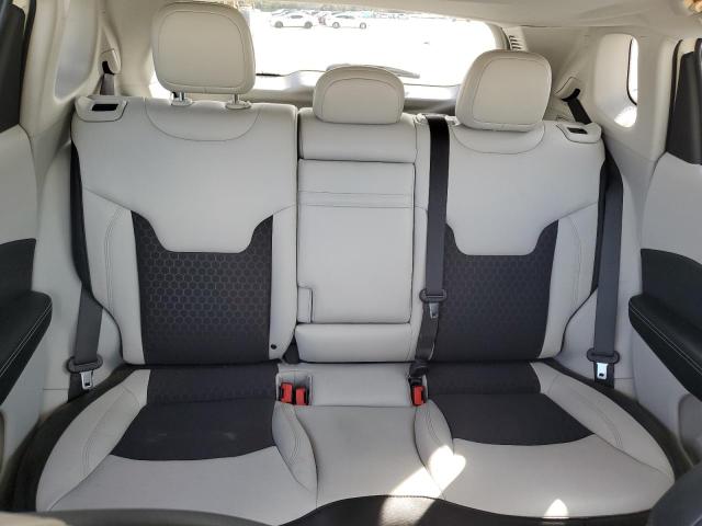 3C4NJCBB6KT679538 - 2019 JEEP COMPASS LATITUDE Weiß Foto 10