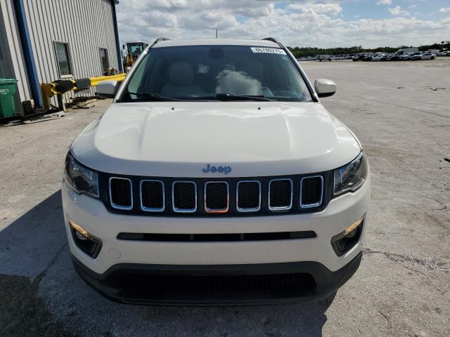 3C4NJCBB6KT679538 - 2019 JEEP COMPASS LATITUDE Weiß Foto 5