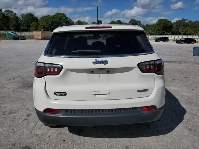 3C4NJCBB6KT679538 - 2019 JEEP COMPASS LATITUDE Weiß Foto 6