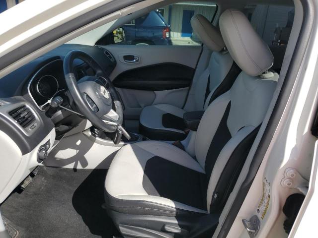 3C4NJCBB6KT679538 - 2019 JEEP COMPASS LATITUDE Weiß Foto 7