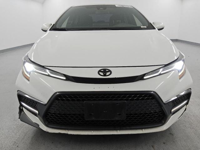 JTDS4MCE6NJ087139 - 2022 TOYOTA COROLLA SE Ақ фото 5
