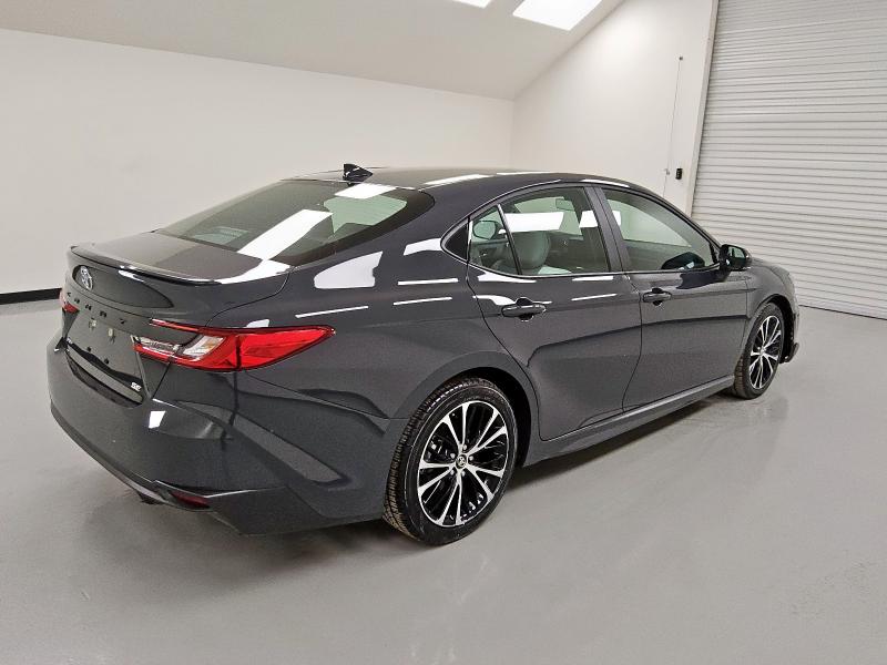 4T1DAACK7SU173605 - 2025 TOYOTA CAMRY XSE GRAY photo 3