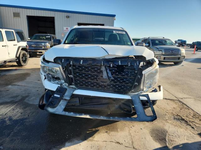 1N6AA1R76HN555912 - 2017 NISSAN TITAN S WHITE photo 5