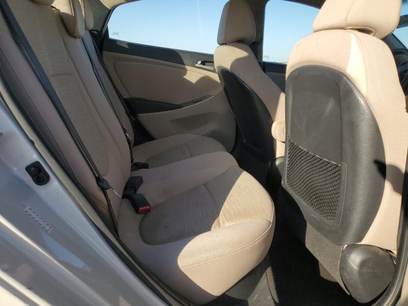 KMHCT4AE1HU262633 - 2017 HYUNDAI ACCENT SE 银色 照片 10