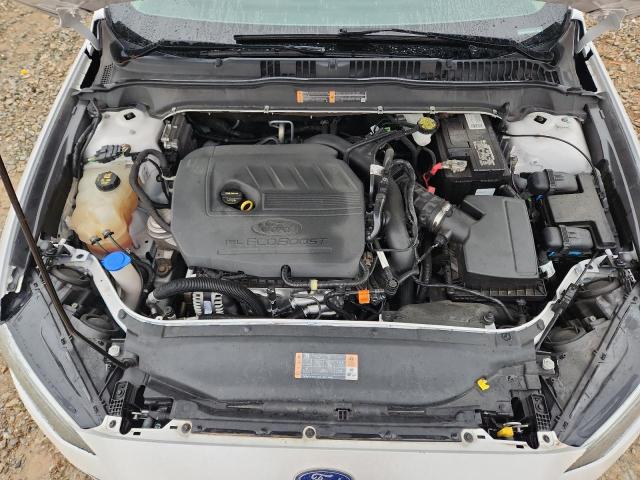 3FA6P0HD5JR228628 - 2018 FORD FUSION SE Blanco foto 11