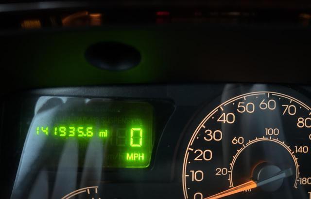 1L1FM88W35Y601513 - 2005 LINCOLN TOWN CAR EXECUTIVE Սև լուսանկար 8