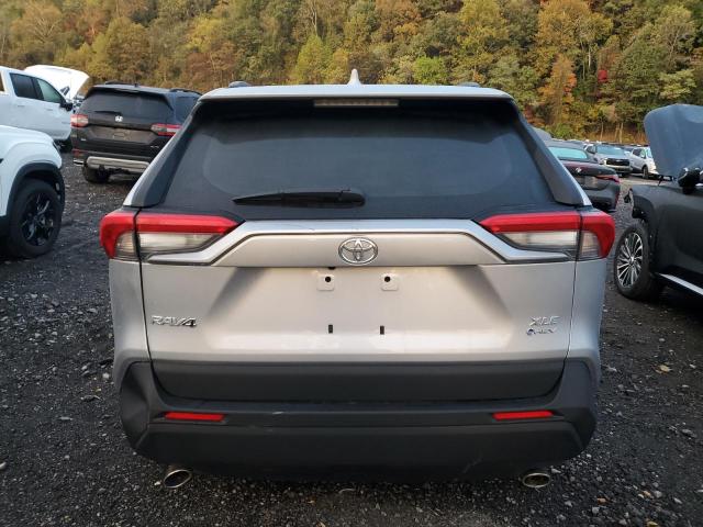4T3RWRFV2SU187236 - 2025 TOYOTA RAV4 XLE SILVER photo 6